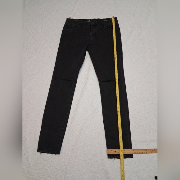VALABASAS size 34 Sleek Black Distressed Skinny Jeans - Picture 16 of 17